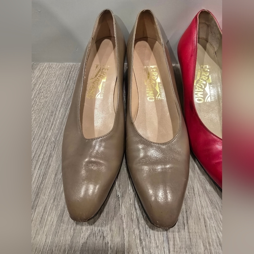 Salvatore Ferragamo Leather Pumps - Red and Brown - Picture 9 of 9